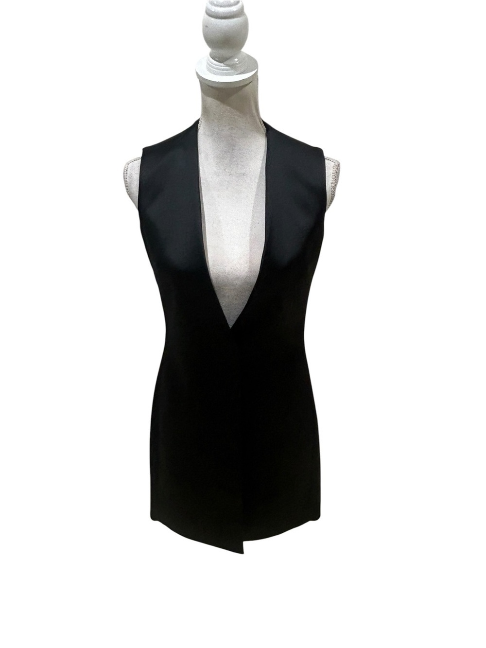 The Row Black deep v neckline sleeveless duster length vest timeless size 6